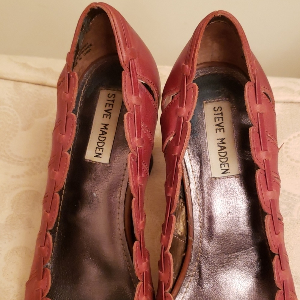 STEVE MADDEN HEELS - Picture 2 of 8